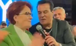 Meral Akşener, Hakan Peker'e Şarkı Söylerken Sahneye Çıktı