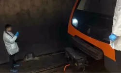 İstanbul'da Metro İstasyonunda Yaşanan İntihar Olayı: Geride Bıraktığı Notlar Büyük Üzüntü Yarattı