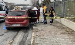 İstanbul Küçükçekmece'de Şüpheli Ölüm: Otomobil İçinde Başından Vurulmuş Halde Bulundu