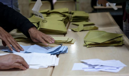 Anketten Çarpıcı Veriler Ortaya Çıktı: Bugün Seçim Olsa AK Parti İkinci Sırada!