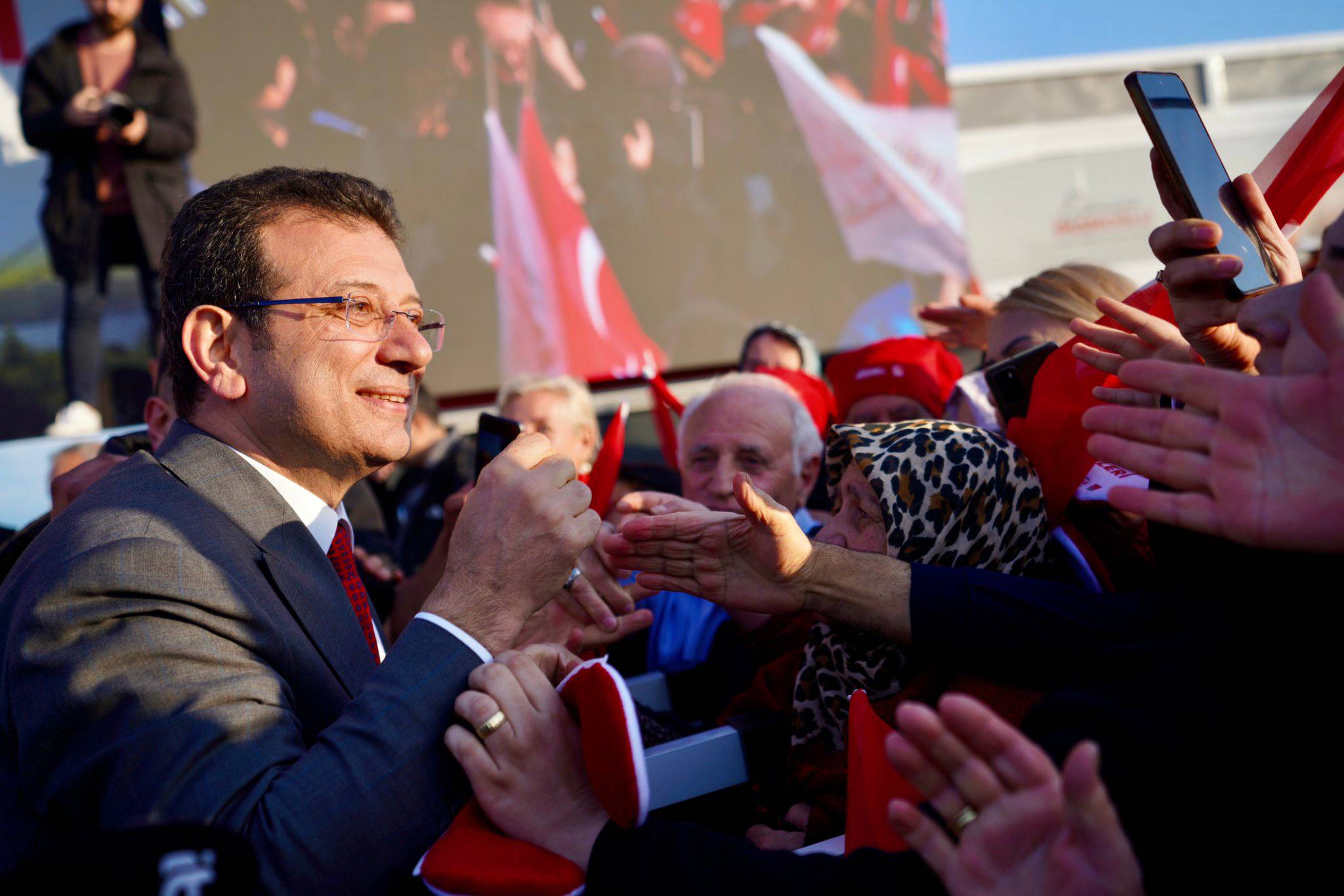 İmamoğlu Vites Yükselti Kurum'dan Çok Erdoğan'ı İşaret Etti (4)